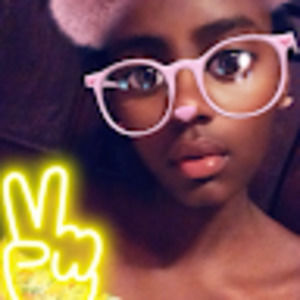 Meet your Posher, Dayanna